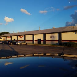 Aurora Skate Center - Outside of the Aurora Skate Center.
