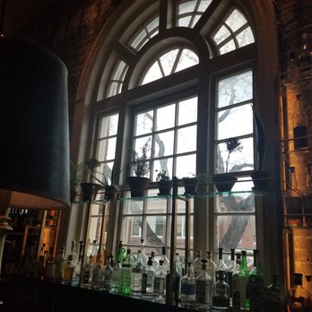 The Longfellow Bar - Beautiful upstairs bar area - New American Near Me - Cambridge, Massachusetts