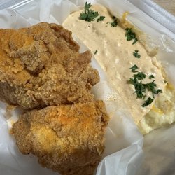 Hanks Cuisines - Spicy fish & grits