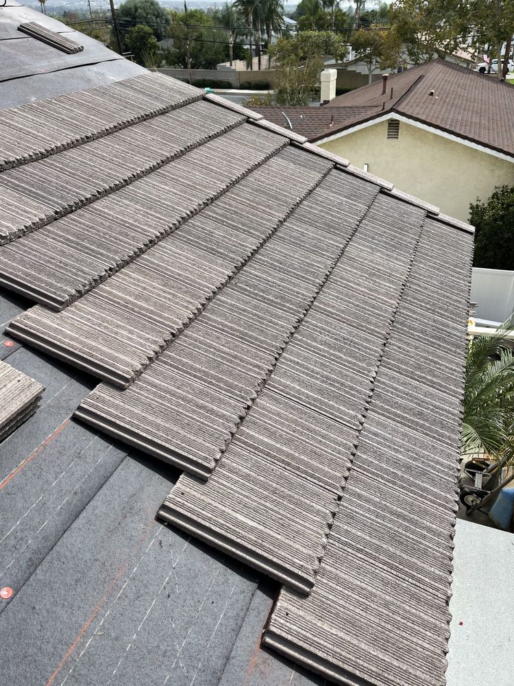 Slide of Roof Pros Rancho