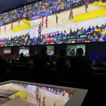 Big Al’s - 3 huge projection Tv's - Bowling Near Me - Milpitas, California