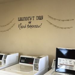 Quail Run RV Park - Clean reasonably priced laundry facilities