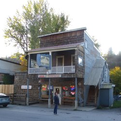 Addy Inn - Yes. Pretty wife, and a beaufully unique building...