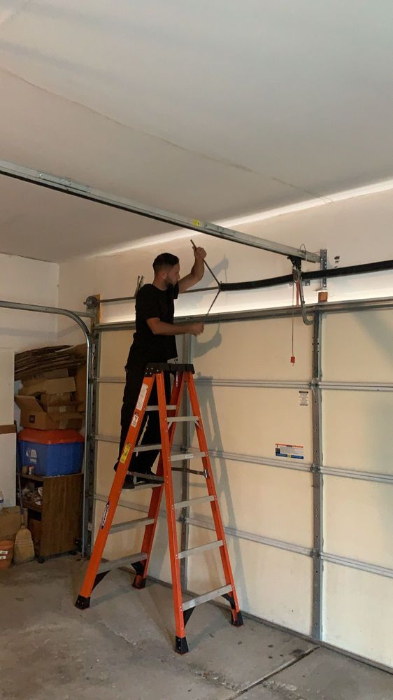 Castle Fort Garage Door Repair - Garage Door Contractor in Columbia, MD