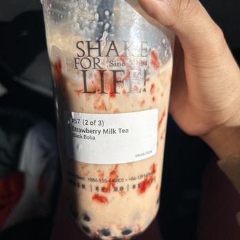 Ding Tea Charlotte Independence - The Strawberry Milk Tea - Bubble Tea Near Me - Charlotte, North Carolina Ding Tea Charlotte Independence - The Strawberry Milk Tea - Bubble Tea Near Me - Charlotte, North Carolina