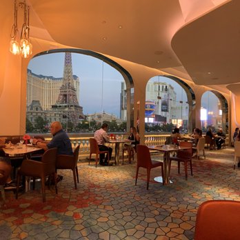 Lago - Beautiful view - Italian Near Me - Las Vegas, Nevada