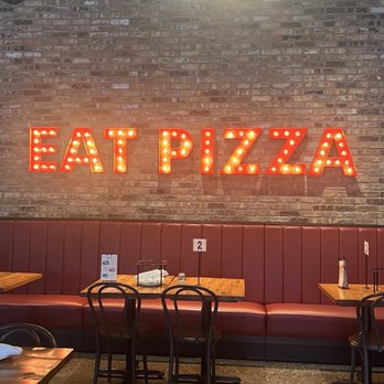 Giordano's - Pizza Near Me - Chicago, Illinois