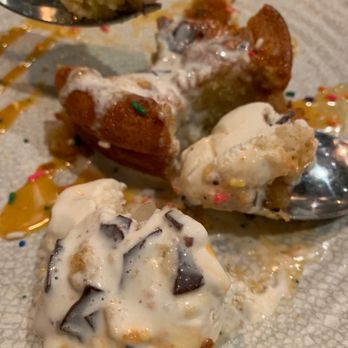 Mash'D - Almost eaten lemon cake with birthday sprinkles and vanilla ice cream with chocolate chunks - New American Near Me - San Antonio, Texas Mash'D - Almost eaten lemon cake with birthday sprinkles and vanilla ice cream with chocolate chunks - New American Near Me - San Antonio, Texas