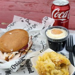 Moe’s Original BBQ - Turkey sandwich, mac and cheese, Banana pudding