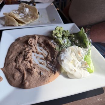 Mi Tio Mexican Grill - Refried beans, sour cream and guacamole - Mexican Near Me - Gonzales, Louisiana