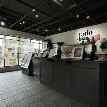 Olivo Cafe - Front counter - Breakfast & Brunch Near Me - Surrey, British Columbia