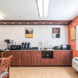 Motel 6 Elk Grove Village - Coffeespot