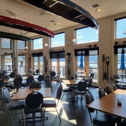Lakeside Restaurant at Wildwood Resort