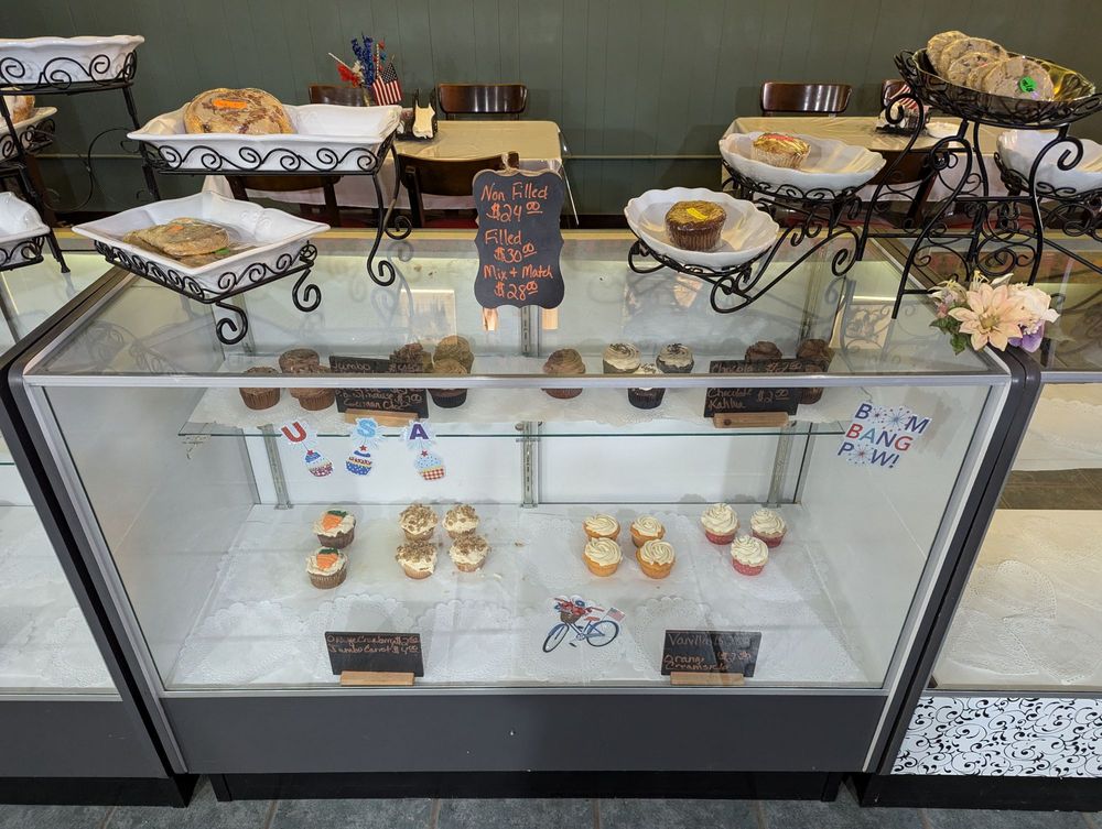 Kristin’s Vanilla Bakery Logo