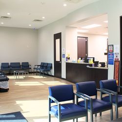Minivasive Pain & Orthopedics - Kingwood - Clinic Interior