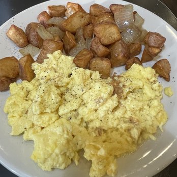 MAX & LOUIE’S NEW YORK DINER - Updated April 2025 - 3245 Photos & 2909