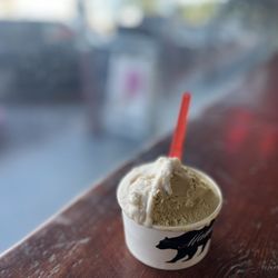 Sweet Darlings - Pistachio and lychee gelato