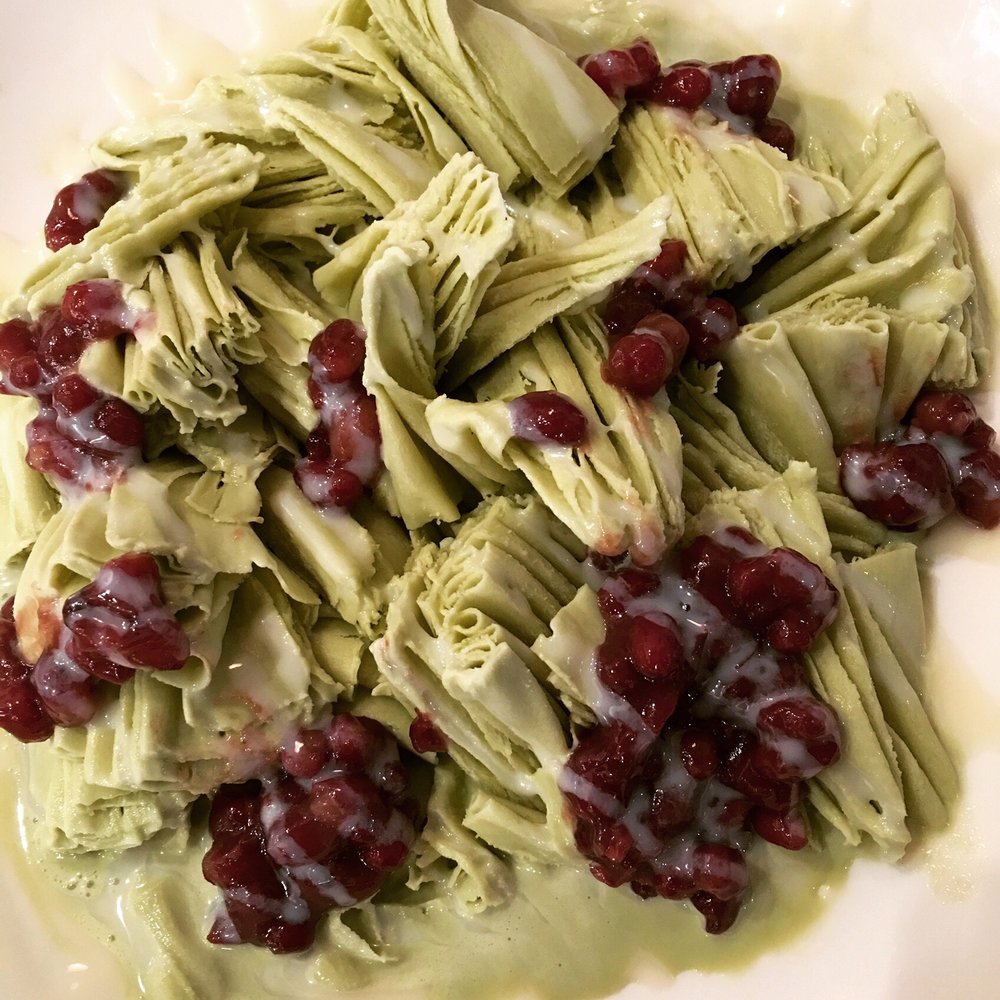 Mo Cha Tea House - Matcha with red bean and condensed milk - Desserts Near Me - Beaverton, Oregon