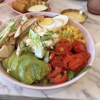 Keik Restaurant - Carla's salad - Desserts Near Me - Doral, Florida