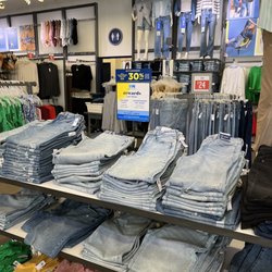 Old Navy Outlet - 01/29/2023