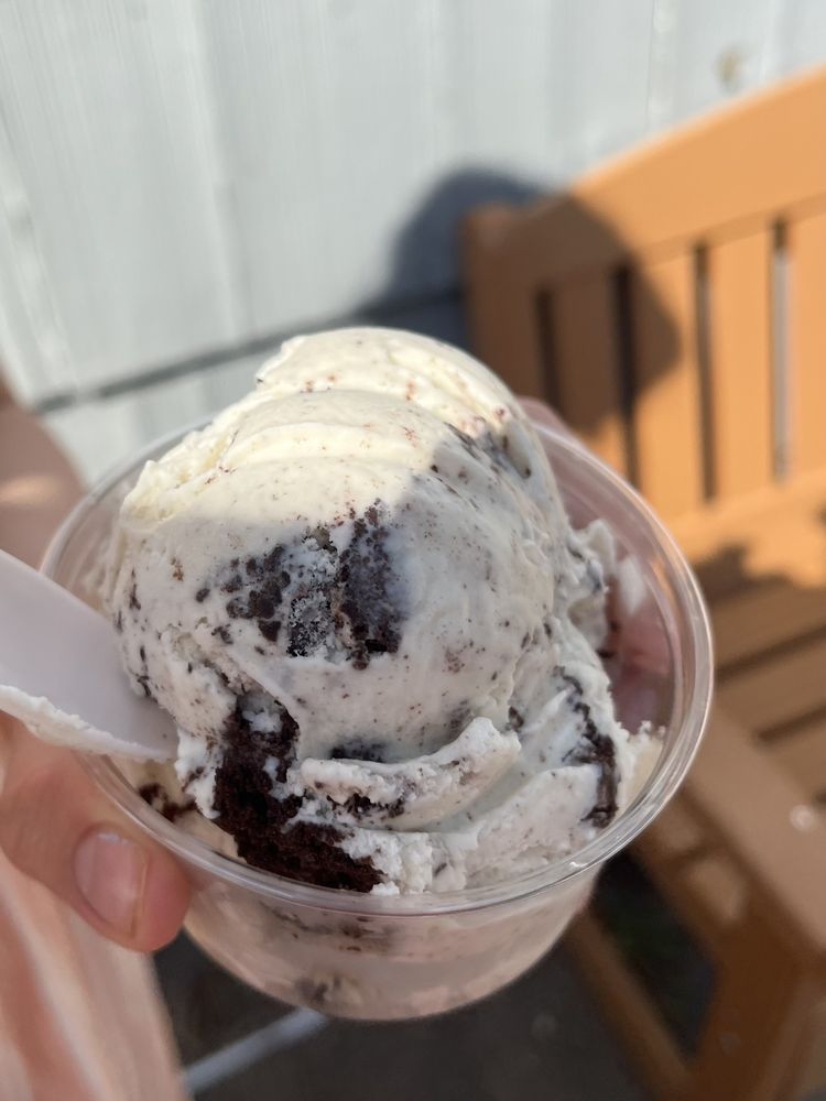 WHAT’S THE SCOOP Updated August 2024 48 Photos & 13 Reviews 604