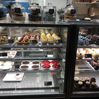 Molly's Cupcakes - Cupcakes Near Me - Chicago, Illinois Molly's Cupcakes - Cupcakes Near Me - Chicago, Illinois