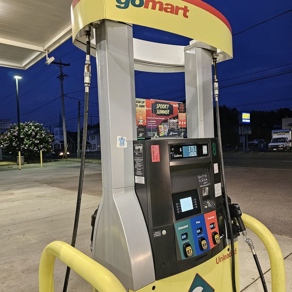 Go Mart - One of the more modernized and easy to use pumps around. - Convenience Stores Near Me - Roanoke, Virginia