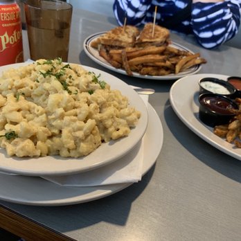 Comet Cafe - Breakfast & Brunch Near Me - Milwaukee, Wisconsin Comet Cafe - Breakfast & Brunch Near Me - Milwaukee, Wisconsin