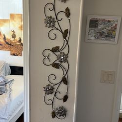 Brad's Desert Inn - More wall art