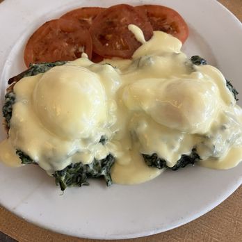 Landmark Diner - Florentine Eggs Benedict Breakfast, with a side of grilled tomatoes instead of home fries. Skipping extra carbs. - Diners Near Me - Roslyn, New York