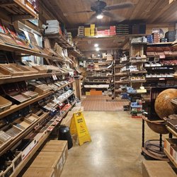 Royal Pipes & Tobaccos
