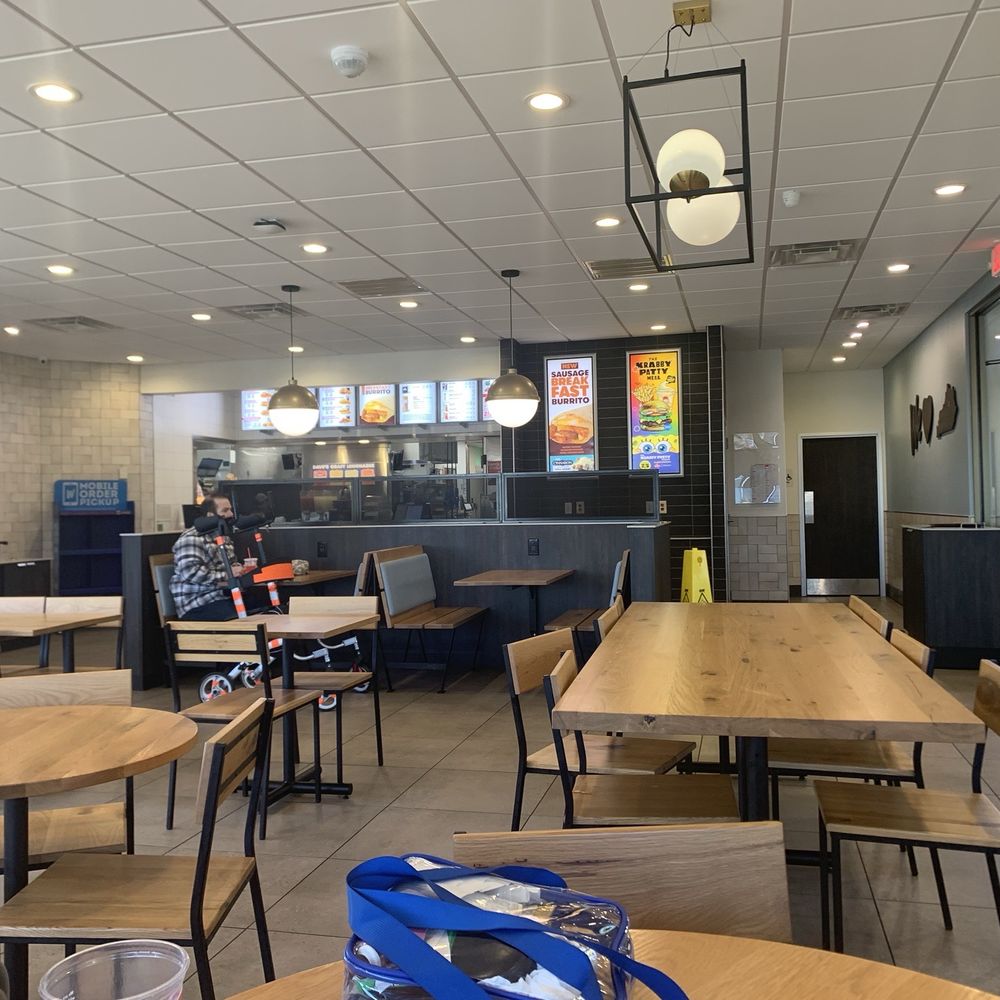 Wendy's - Clean dining room - Burgers Near Me - Lexington, Kentucky