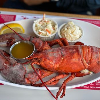 Sou'Wester Gift & Restaurant - Lobster - Arts & Crafts Near Me - Peggy's Cove, Nova Scotia