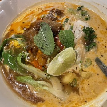 Vantra - Curry Laksa - Vegan Near Me - London, XGL Vantra - Curry Laksa - Vegan Near Me - London, XGL