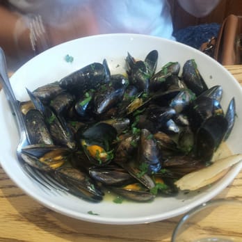 Elephant & Castle - Mussels - American Near Me - Dublin, D