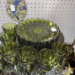 605 Antiques & Collectibles - Thanksgiving and Christmas dessert with coffee, plate and cup sets. (Luncheon plates from the 60s-70s)