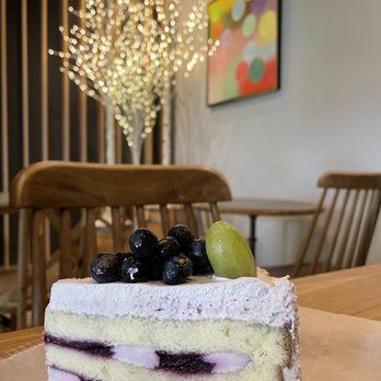 White Windmill Bakery and Cafe - Blueberry Fresh Cream Cake (Slice) - Patisserie/Cake Shop Near Me - Duluth, Georgia