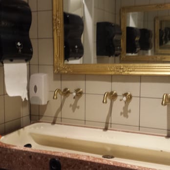 Technikum - Toiletten & Waschraum: neu und sauber. Die "Klofrau" verrichtet ihre Arbeit prima und bekommt dafür auch gerne ihren Obolus - Venues & Event Spaces Near Me - Munich, BY Technikum - Toiletten & Waschraum: neu und sauber. Die "Klofrau" verrichtet ihre Arbeit prima und bekommt dafür auch gerne ihren Obolus - Venues & Event Spaces Near Me - Munich, BY