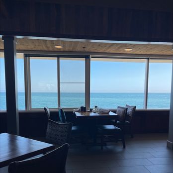 Duke's Malibu - Nice dinner view - New American Near Me - Malibu, California