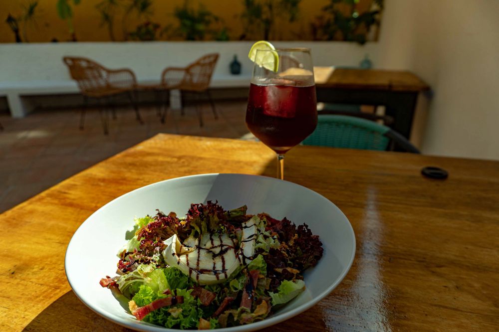 BAR EL PATIO Calle Altamira, 5, Guadiaro, Cádiz, Spain Gastropubs Restaurant Reviews