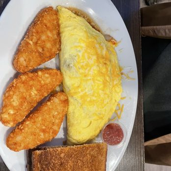 The Butter House - Colorado Omelet - Breakfast & Brunch Near Me - Seaside, California The Butter House - Colorado Omelet - Breakfast & Brunch Near Me - Seaside, California