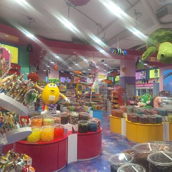 Sugar Planet - Candy Stores Near Me - Miramar Beach, Florida