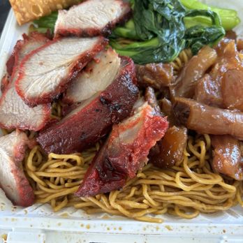 Mini Garden Express - Stewed noodle with char siu And beef tendon - Chinese Near Me - Honolulu, Hawaii Mini Garden Express - Stewed noodle with char siu And beef tendon - Chinese Near Me - Honolulu, Hawaii