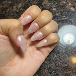 see how transparent the dip was so thin you can see the acrylics under. Not ombré. And crooked on the index , ring , and thumb. see how transparent the dip was so thin you can see the acrylics under. Not ombré. And crooked on the index , ring , and thumb.