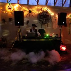 Your Way Sound and Lights - Your Way Sound and Lights
Halloween Party .
