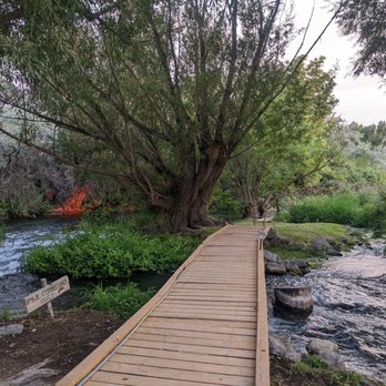 Billingsley Creek Lodge - Creek area. - Hotels Near Me - Hagerman, Idaho