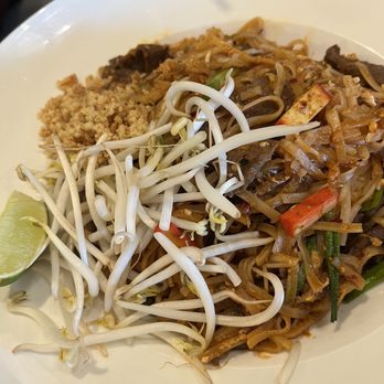 Supreme Thai Bistro - Pad Thai with Beef - Thai Near Me - Chantilly, Virginia