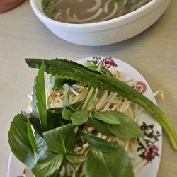 Pho 9999 - Large beef round pho