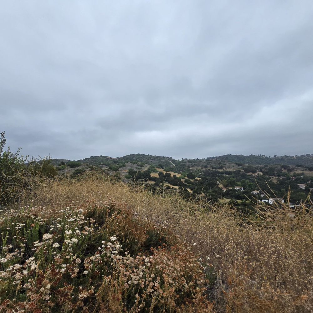 Serrania Ridge Trail - View - Hiking Near Me - Los Angeles, California