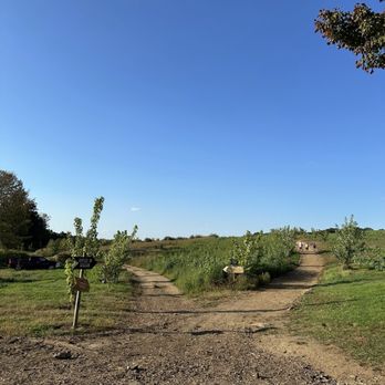 Echo Hill Orchards & Winery - Wine Tasting Room Near Me - Monson, Massachusetts